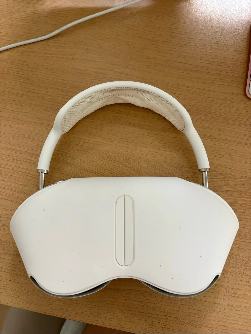 Apple Airpods Silver Max Gen 1 (2020) Pre-Owned